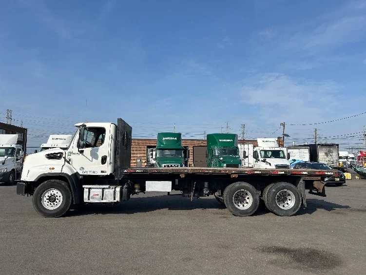 2020 Freightliner 114SD in Kearny, NJ — photo 4