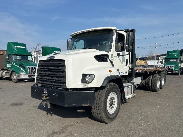 2020 Freightliner 114SD in Kearny, NJ — photo 3