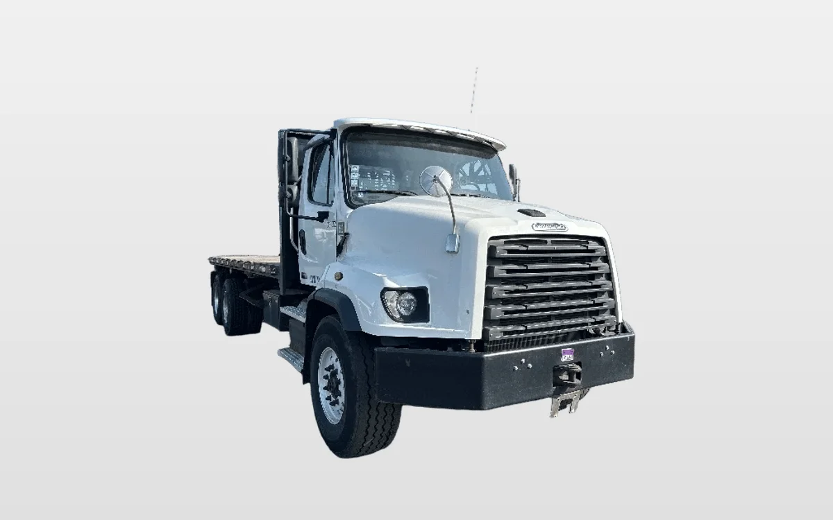 2020 Freightliner 114SD - image 1