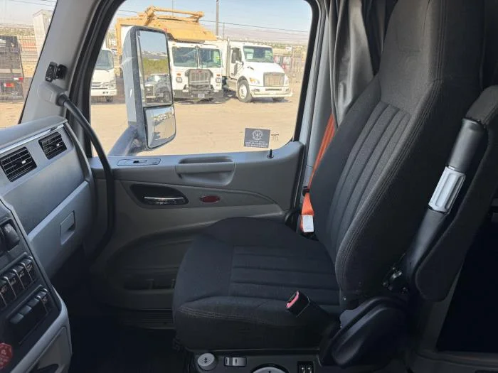 2021 Peterbilt 579 in El Paso, TX — photo 22