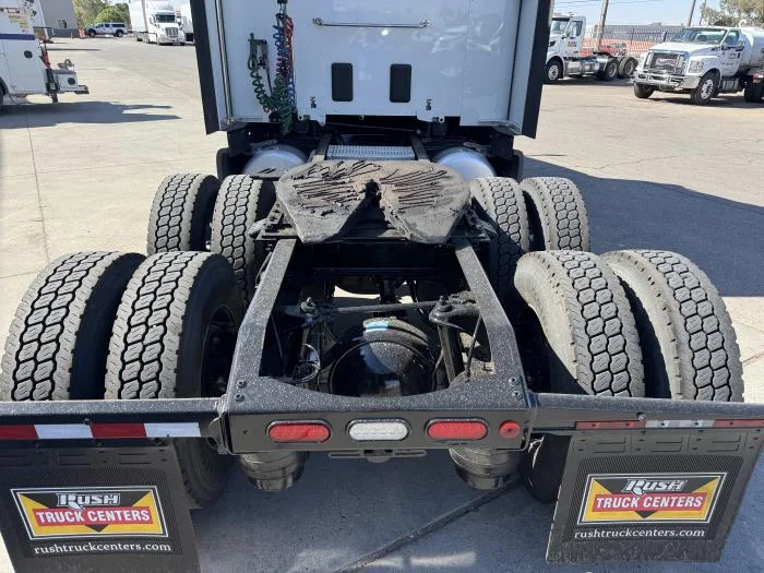 2021 Peterbilt 579 in El Paso, TX — photo 12