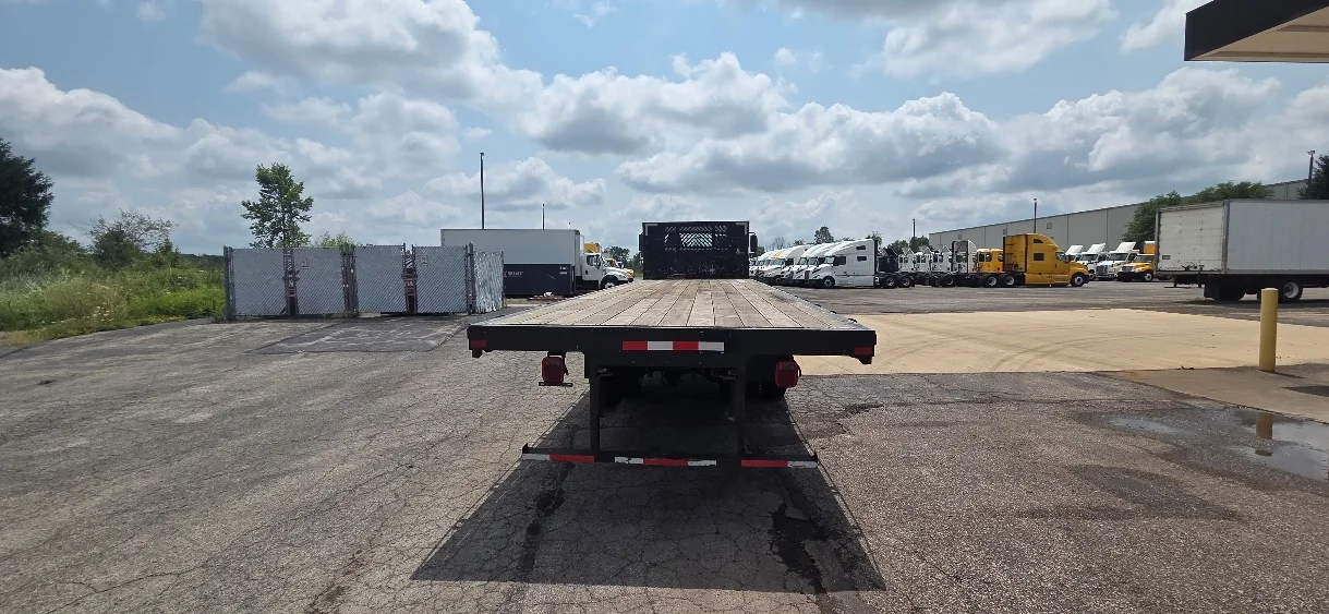 2019 Freightliner eM2 in Middlefield, OH — photo 7