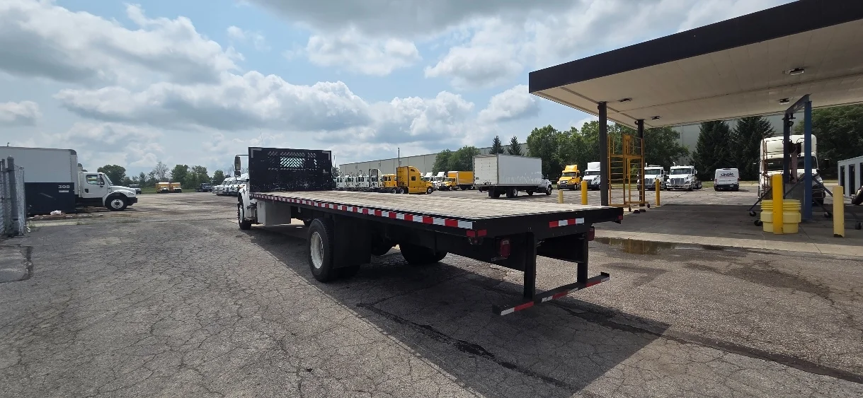 2019 Freightliner eM2 in Middlefield, OH — photo 6