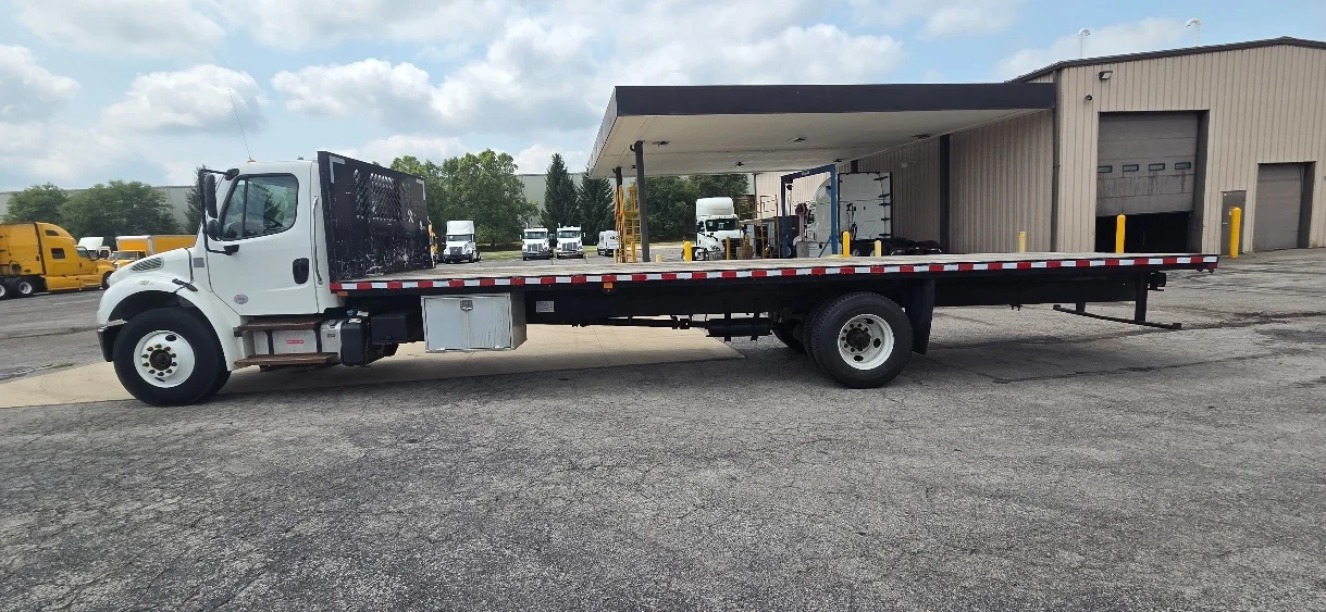 2019 Freightliner eM2 in Middlefield, OH — photo 4