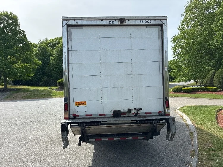 2018 Hino 195 in Cranbury, NJ — photo 7