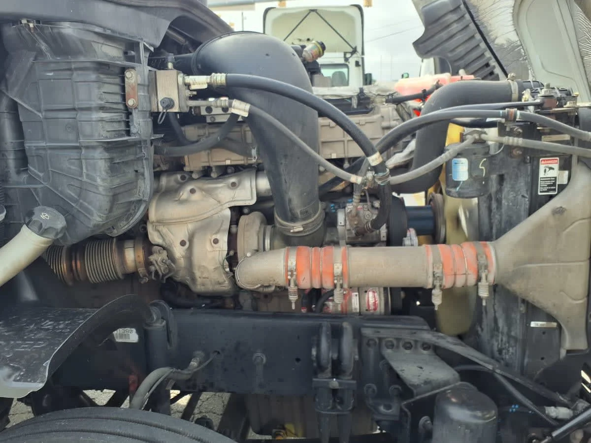 2019 Freightliner Cascadia in Fort Worth, TX — photo 9