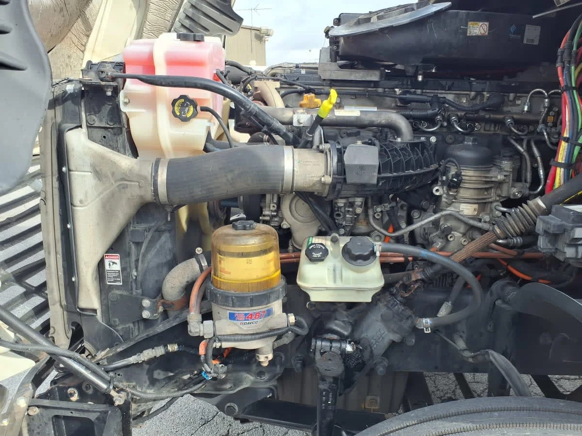 2019 Freightliner Cascadia in Fort Worth, TX — photo 8