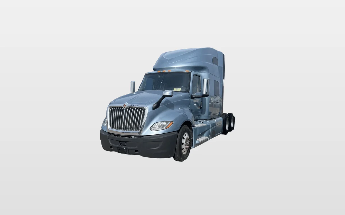 2023 International LT - image 1