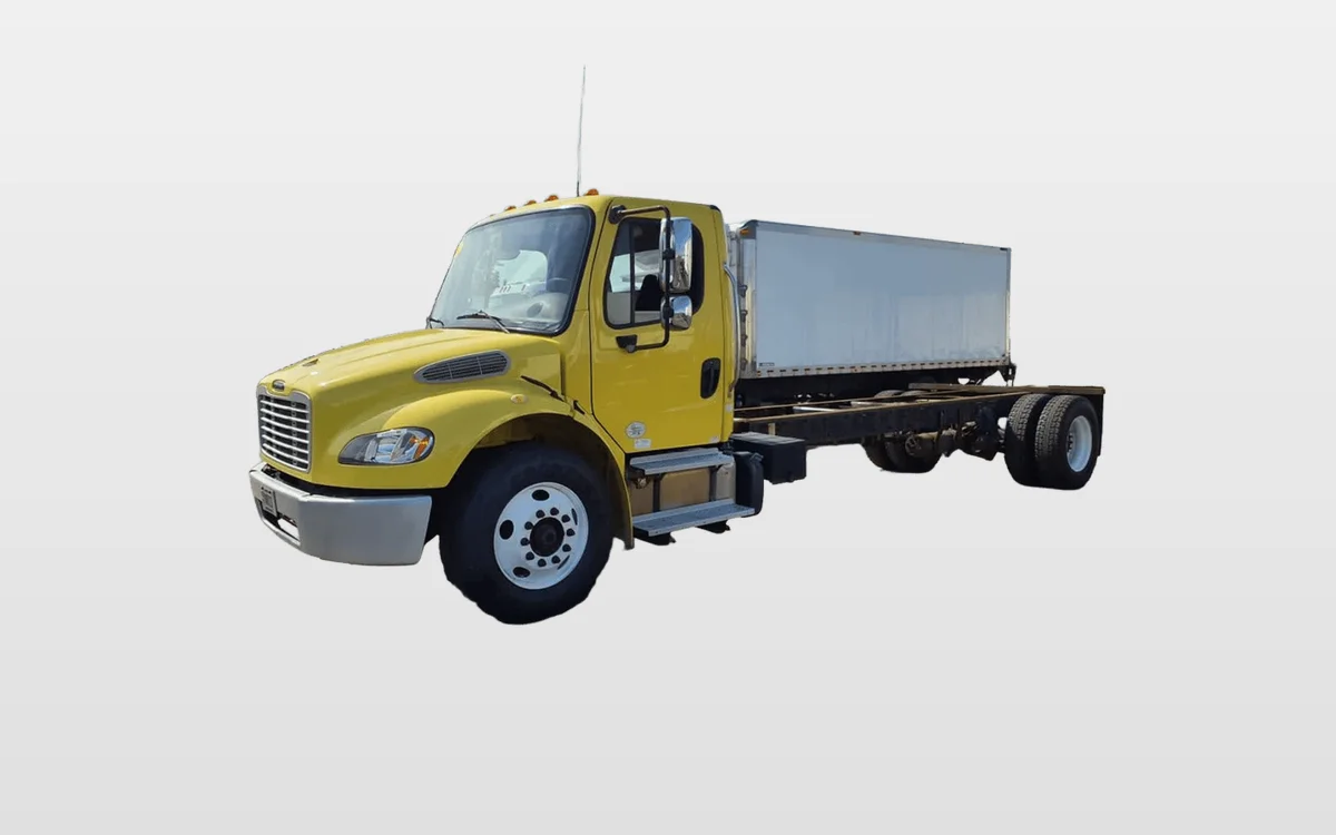 2016 Freightliner M2 106 - image 1