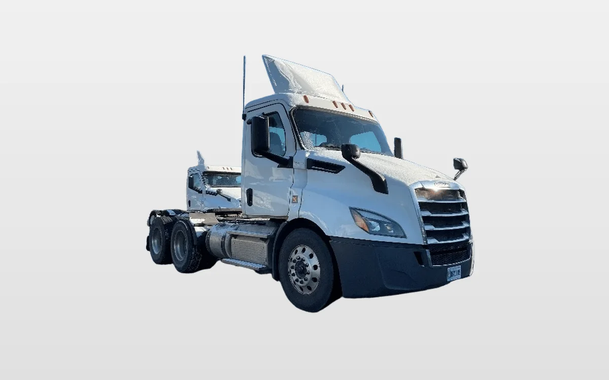 2019 Freightliner Cascadia - image 1