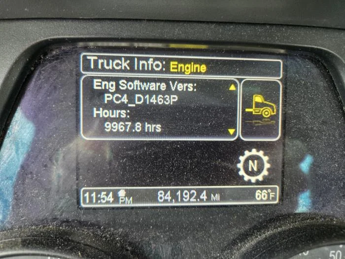 2018 Peterbilt 579 - image 7