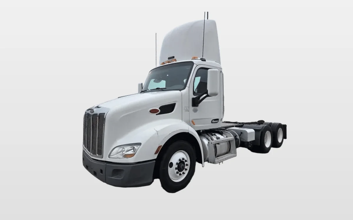 2018 Peterbilt 579 - image 1