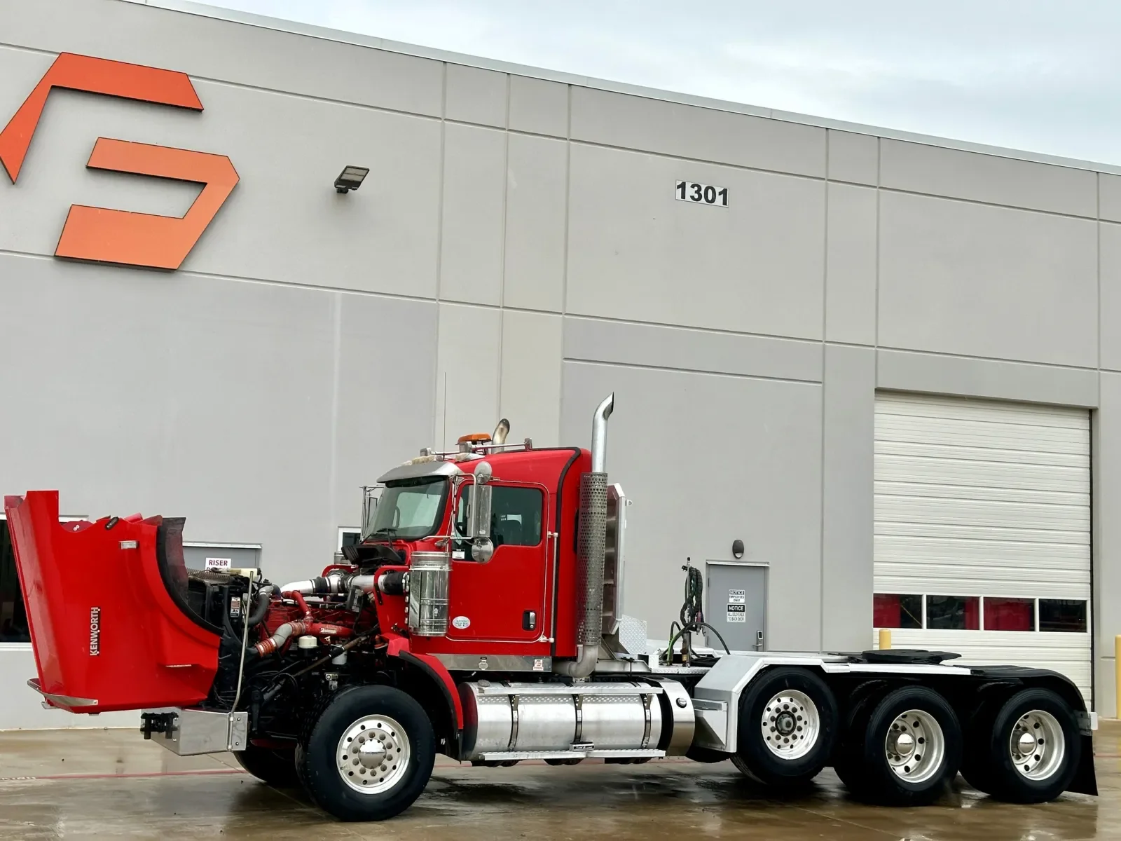 2011 Kenworth T800 - image 10