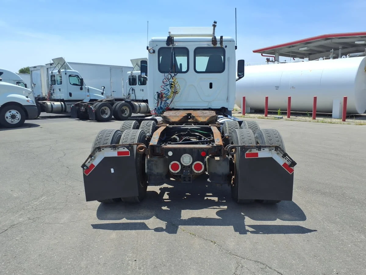 2019 Freightliner Cascadia in Taylor, MI — photo 5