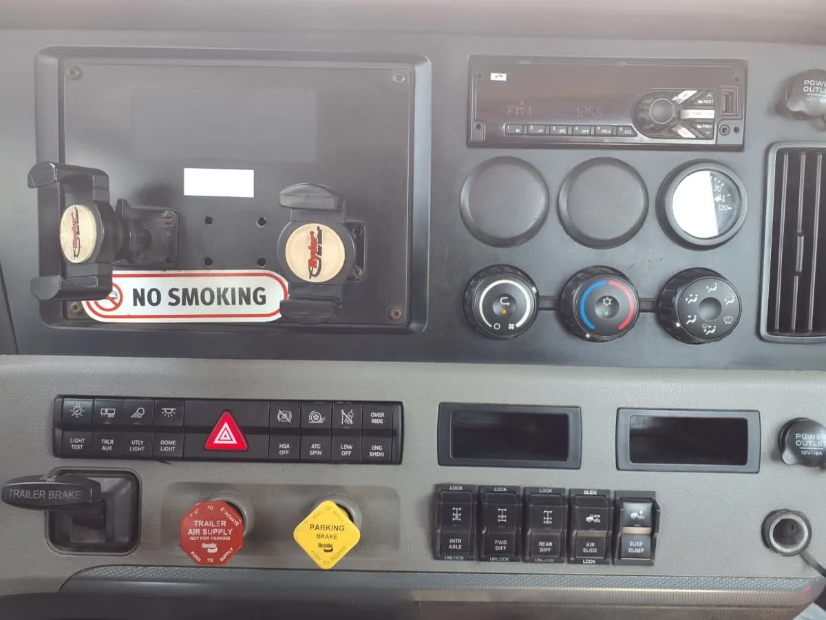 2019 Freightliner Cascadia in Taylor, MI — photo 10