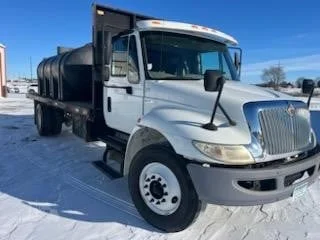 2011 International 4300 - image 3