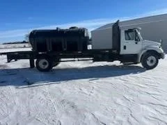 2011 International 4300 - image 4