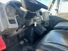 2011 International 4300 - image 16