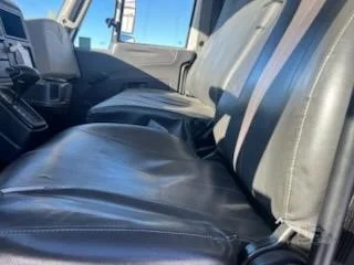 2011 International 4300 - image 14