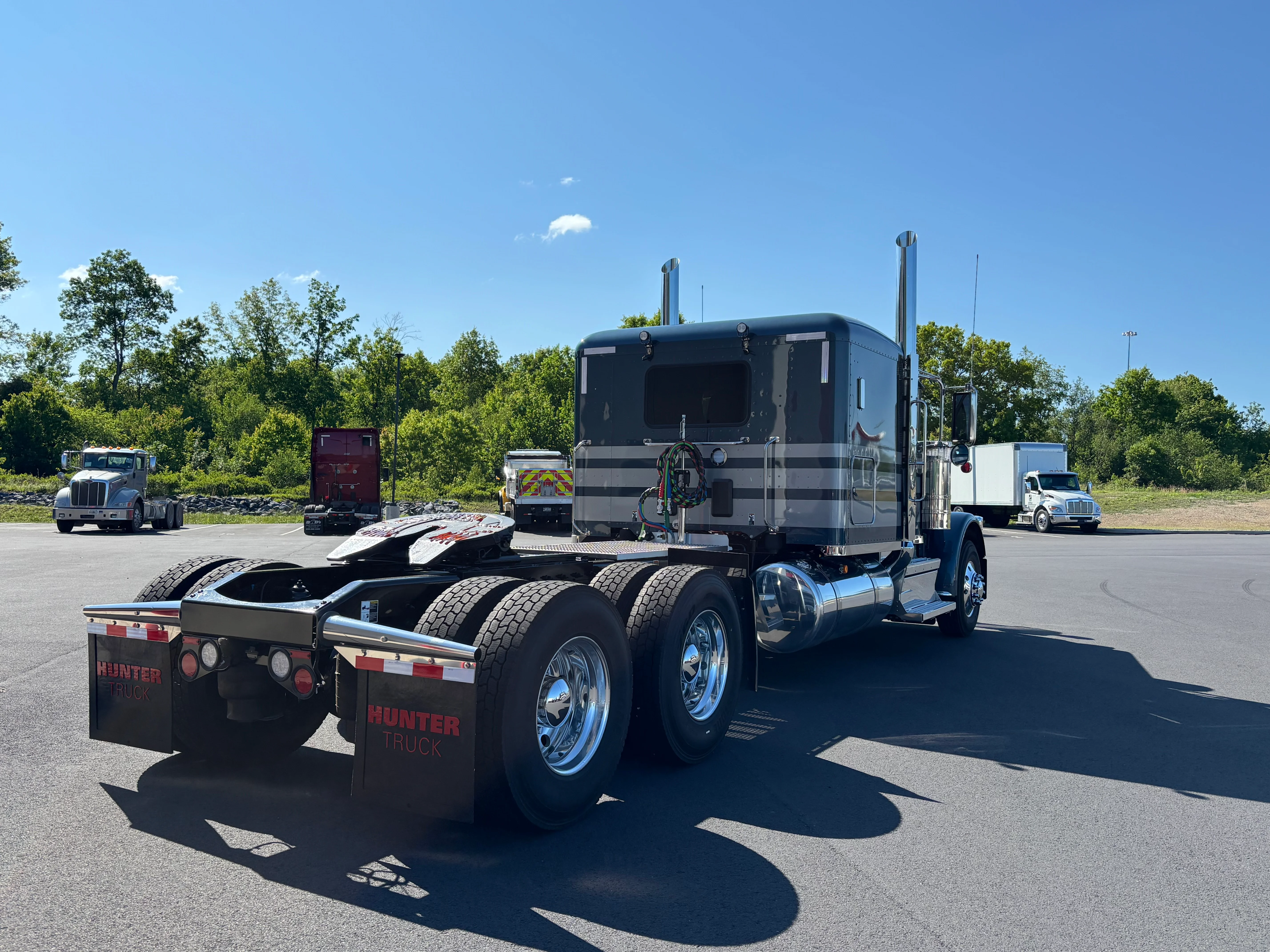 2027 Peterbilt 589 in Scranton, PA — photo 5