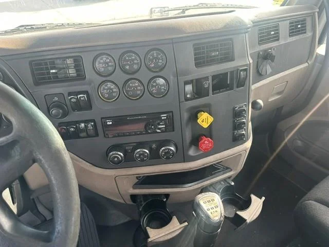 2018 Peterbilt 579 — photo 10