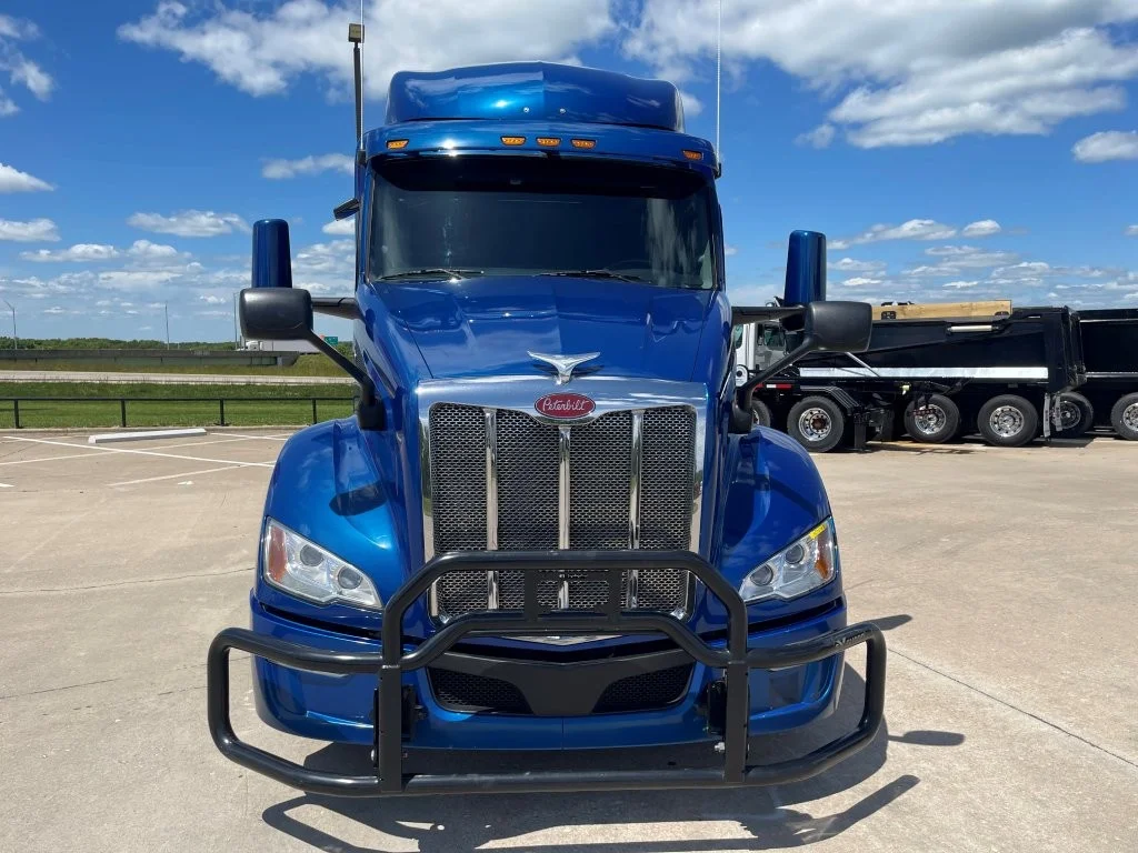 2022 Peterbilt 579 in Springfield, MO — photo 8