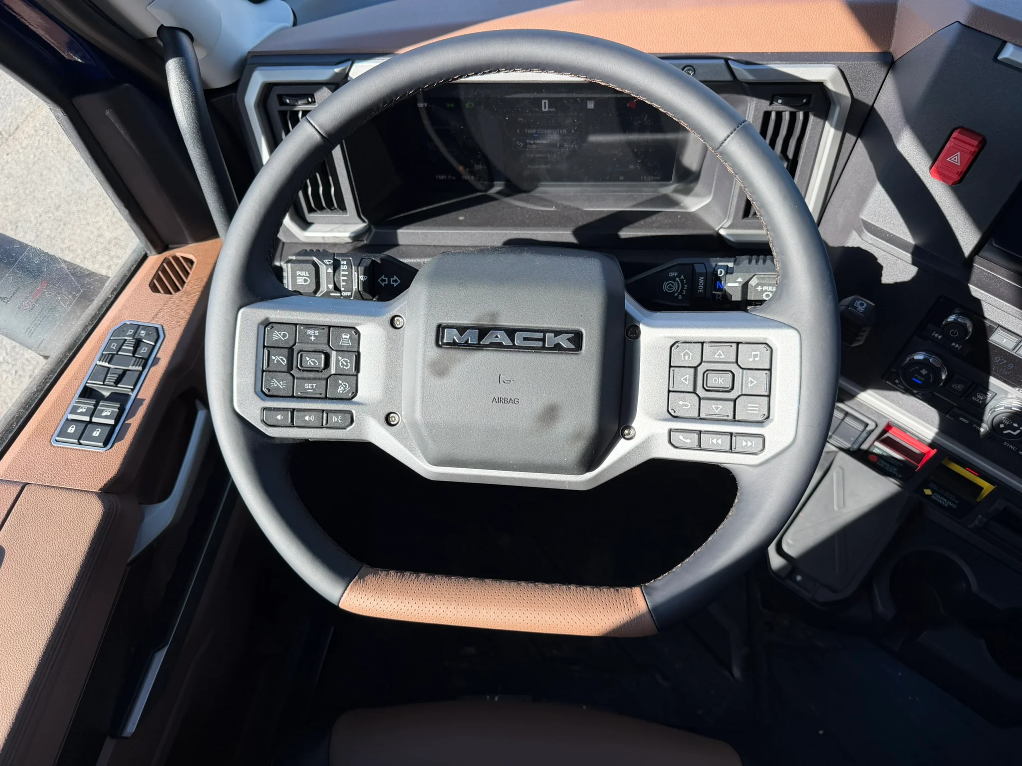 2026 Mack Pinnacle in Fort Worth, TX — photo 14