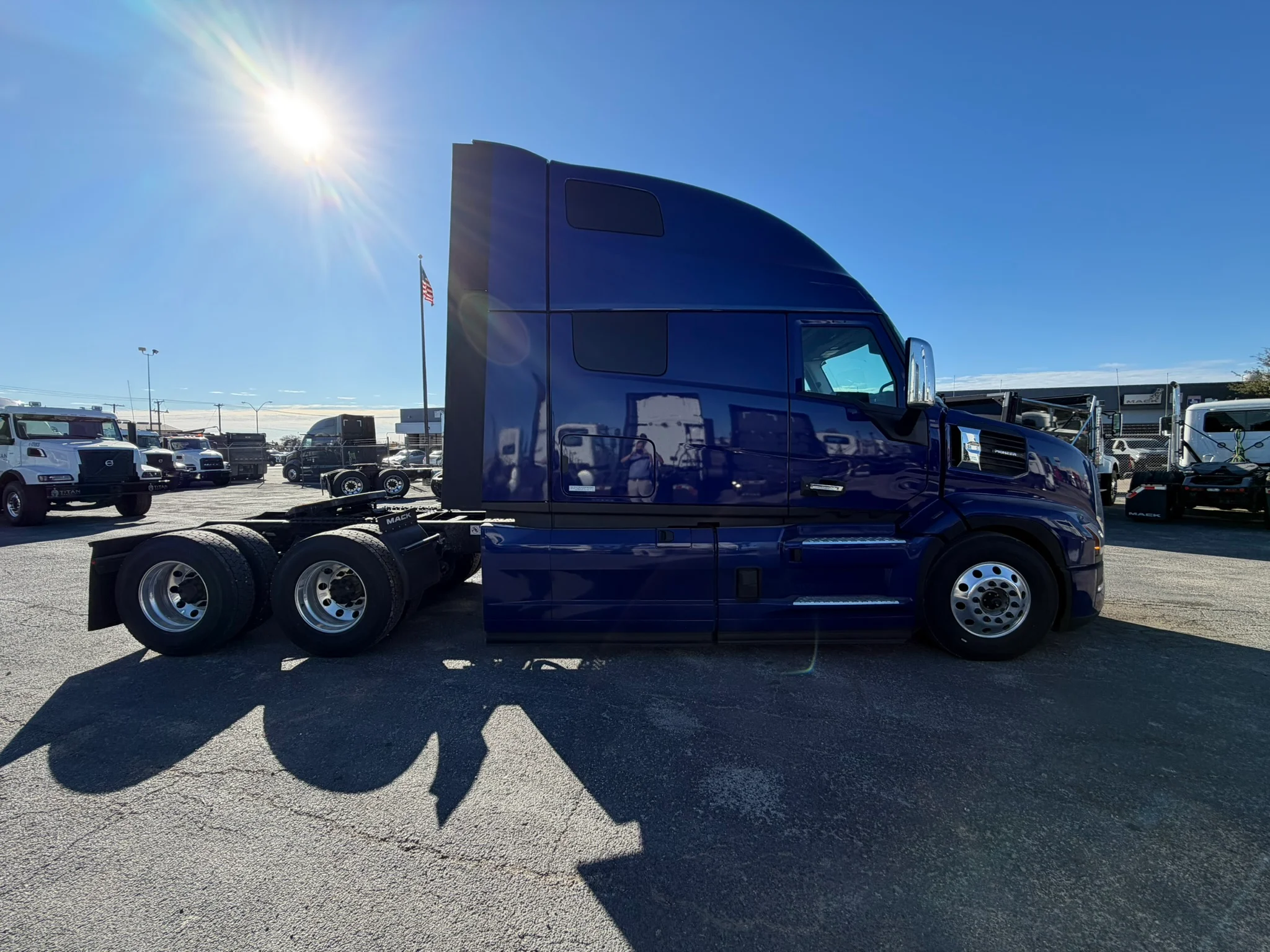 2026 Mack Pinnacle in Fort Worth, TX — photo 4