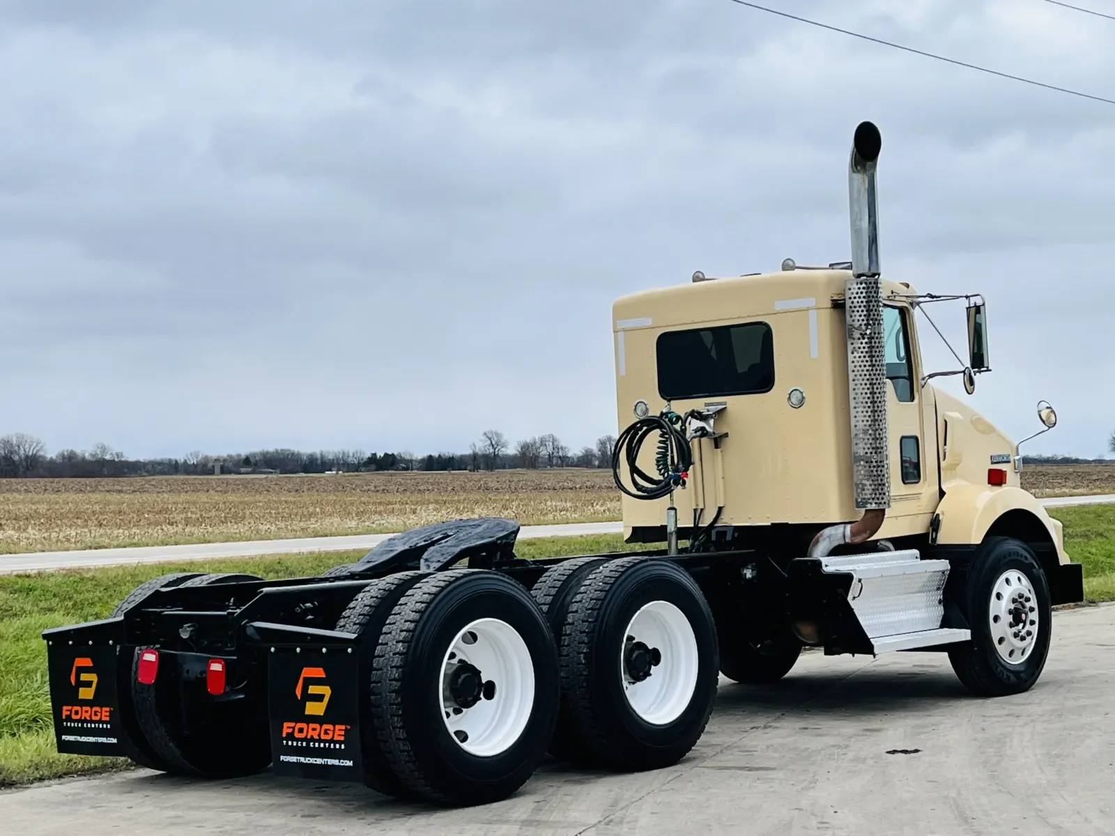 2008 Kenworth T800 - image 5