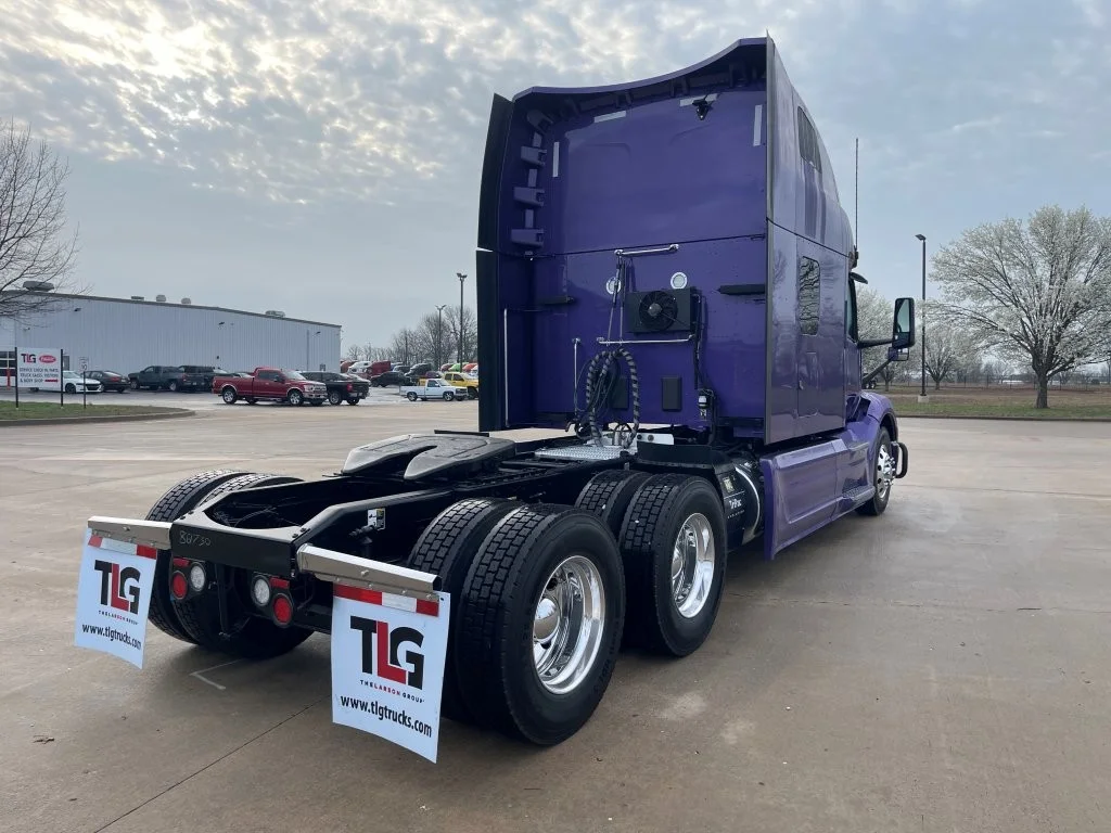 2023 Peterbilt 579 in Springfield, MO — photo 5