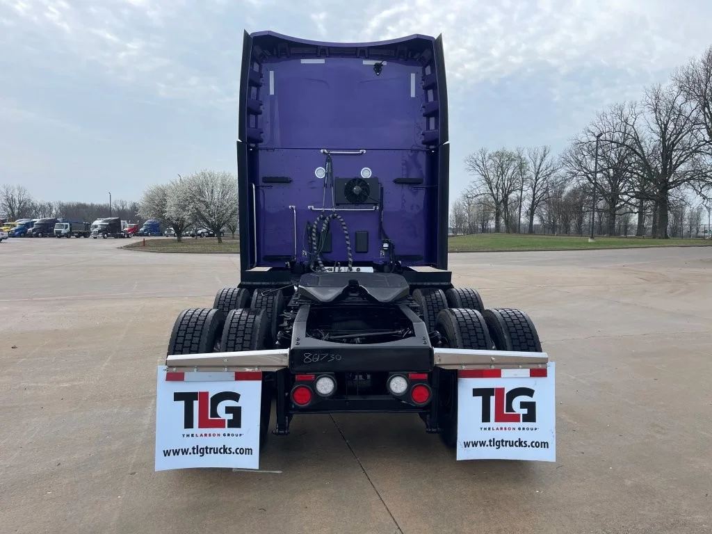 2023 Peterbilt 579 in Springfield, MO — photo 4