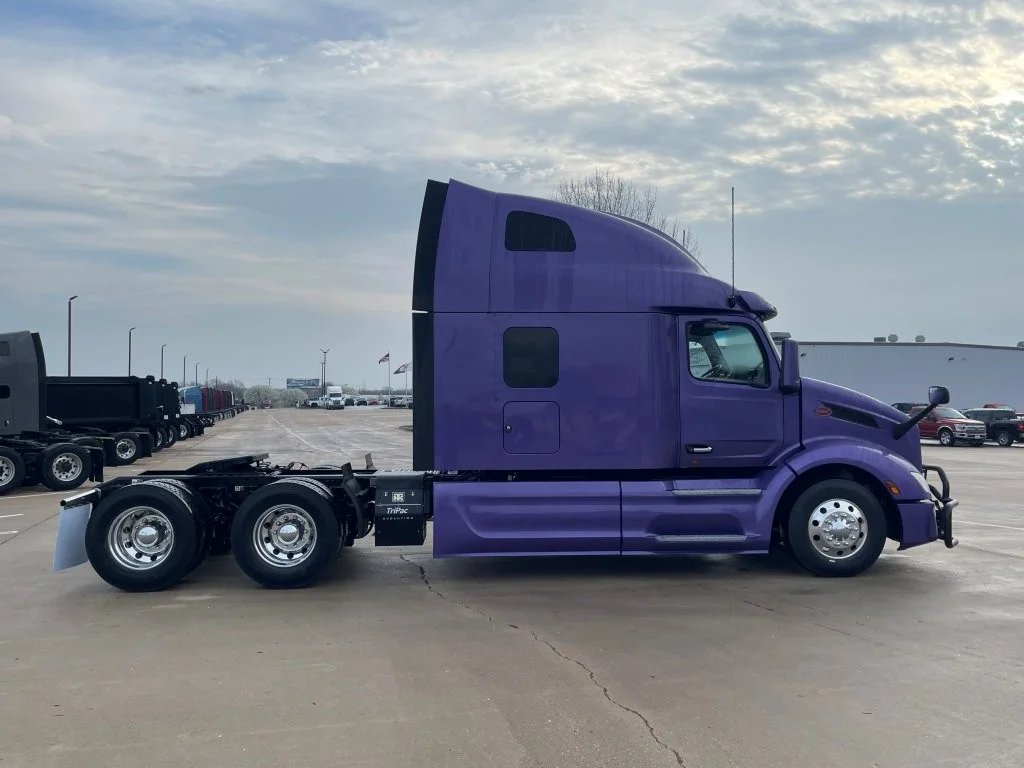 2023 Peterbilt 579 in Springfield, MO — photo 6