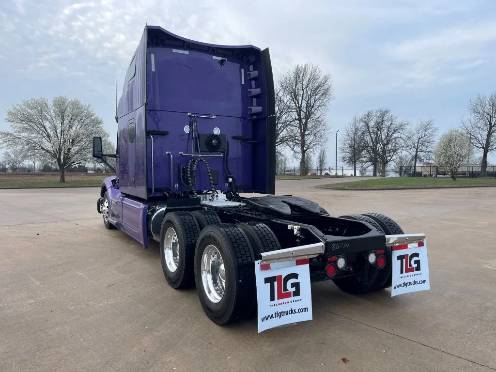 2023 Peterbilt 579 in Springfield, MO — photo 3