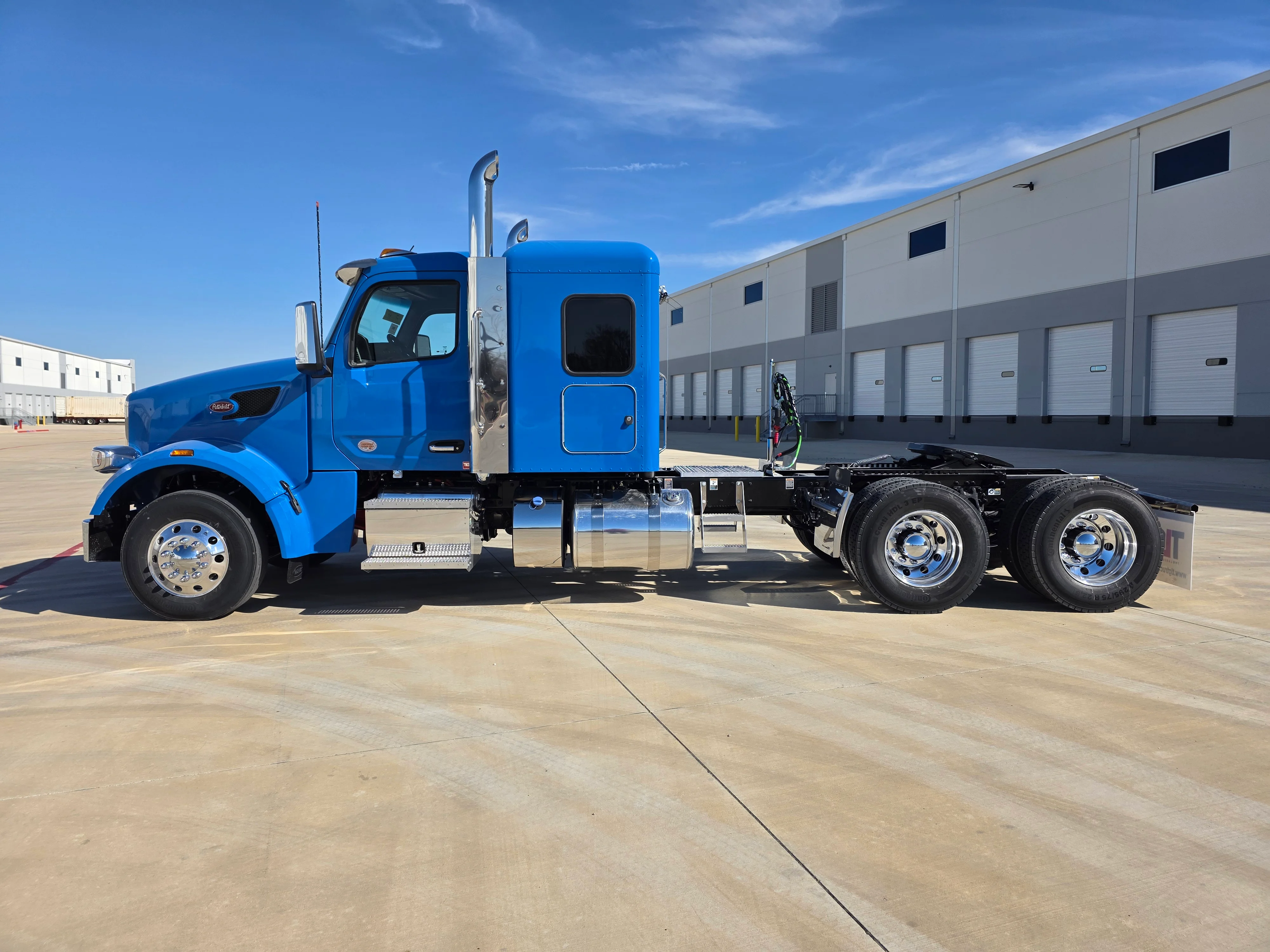 2027 Peterbilt 567 in Joplin, MO — photo 2