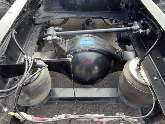 2022 Peterbilt 579 - image 4