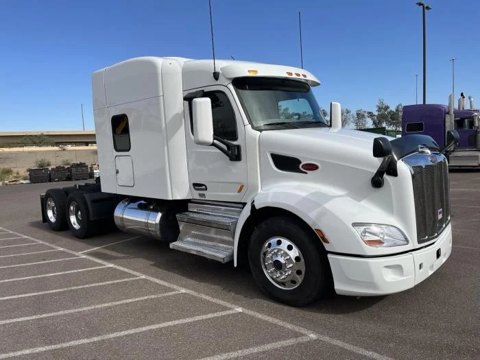 2022 Peterbilt 579 - image 6