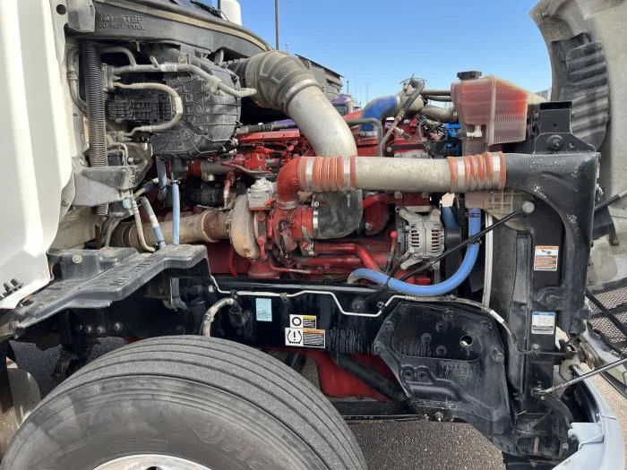 2022 Peterbilt 579 - image 10