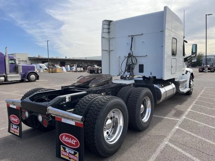 2022 Peterbilt 579 - image 5