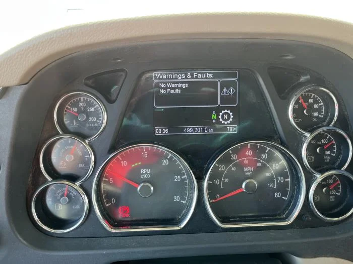 2022 Peterbilt 579 - image 11