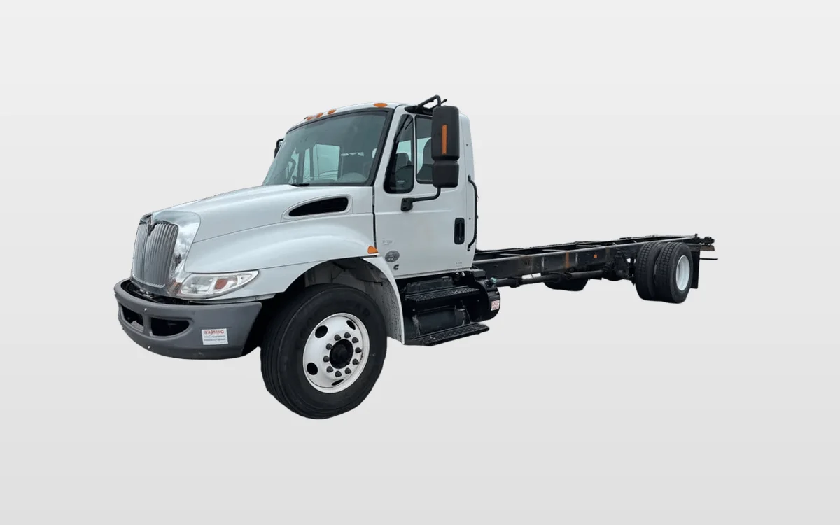 2019 International 4300 - image 1