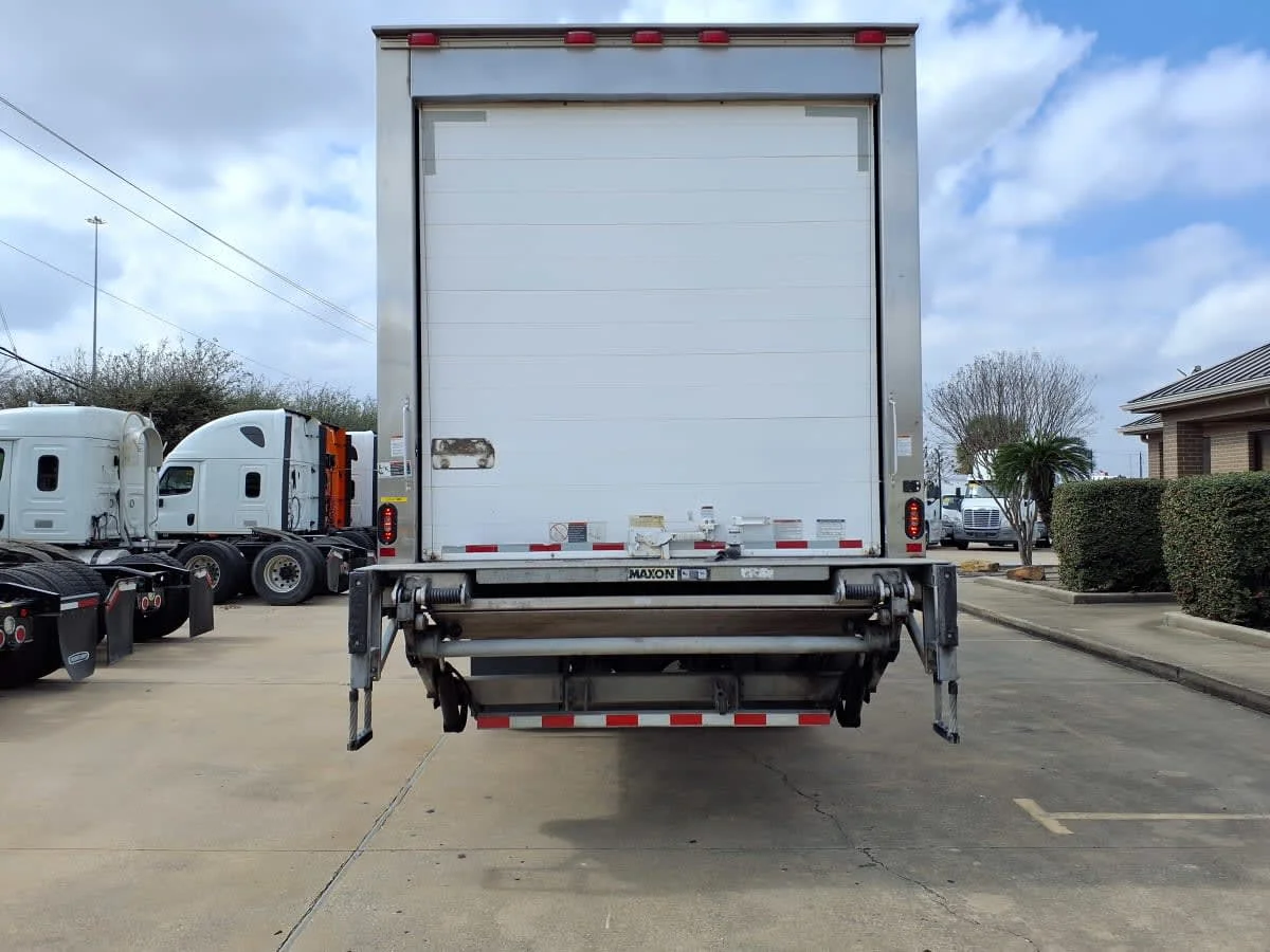 2020 Freightliner M2 106 - image 5