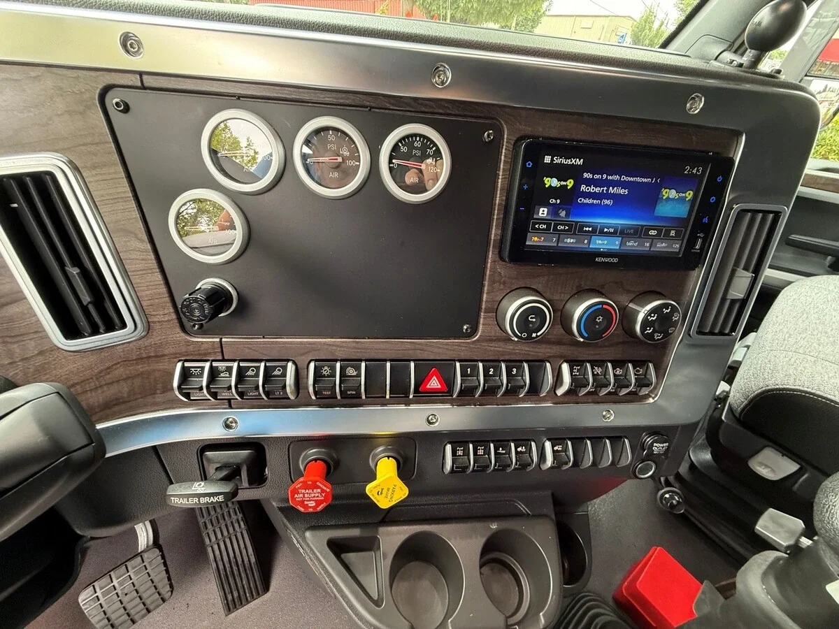 2027 Western Star 49X — photo 13