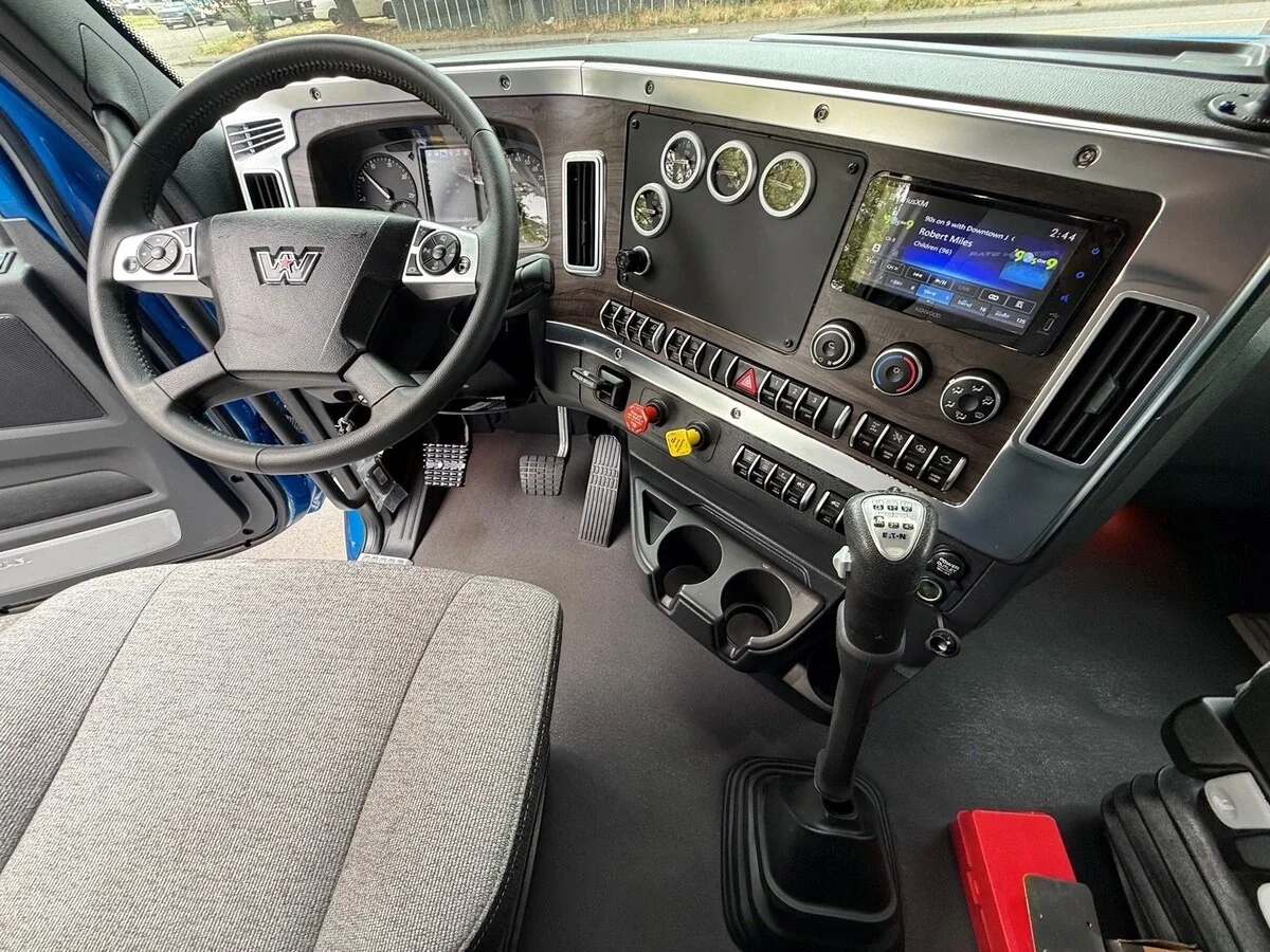 2027 Western Star 49X — photo 14