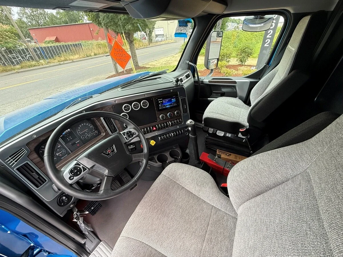 2027 Western Star 49X — photo 11