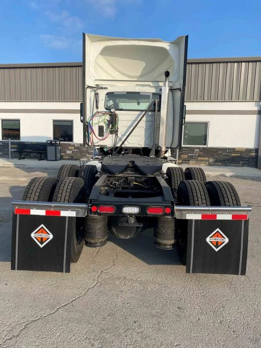 2026 International LT - image 5