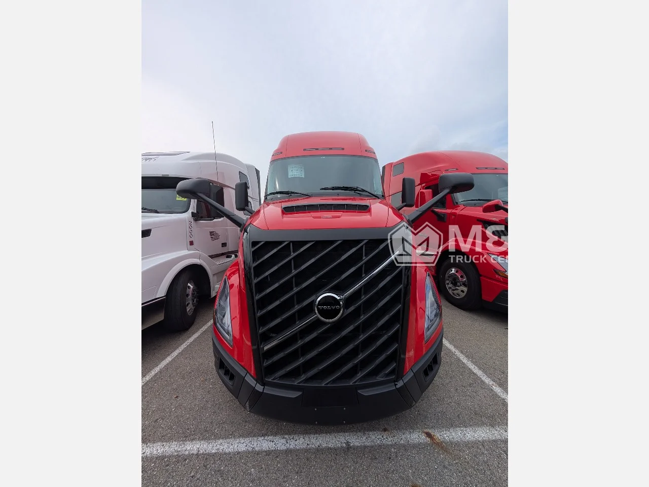 2026 Volvo VNL 860 in Sterling Heights, MI