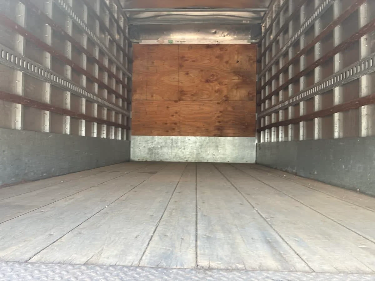 2018 International 4300 in Syracuse, NY — photo 8