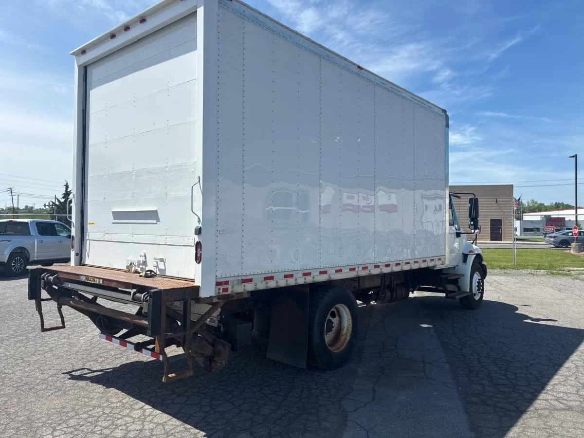 2018 International 4300 in Syracuse, NY — photo 4