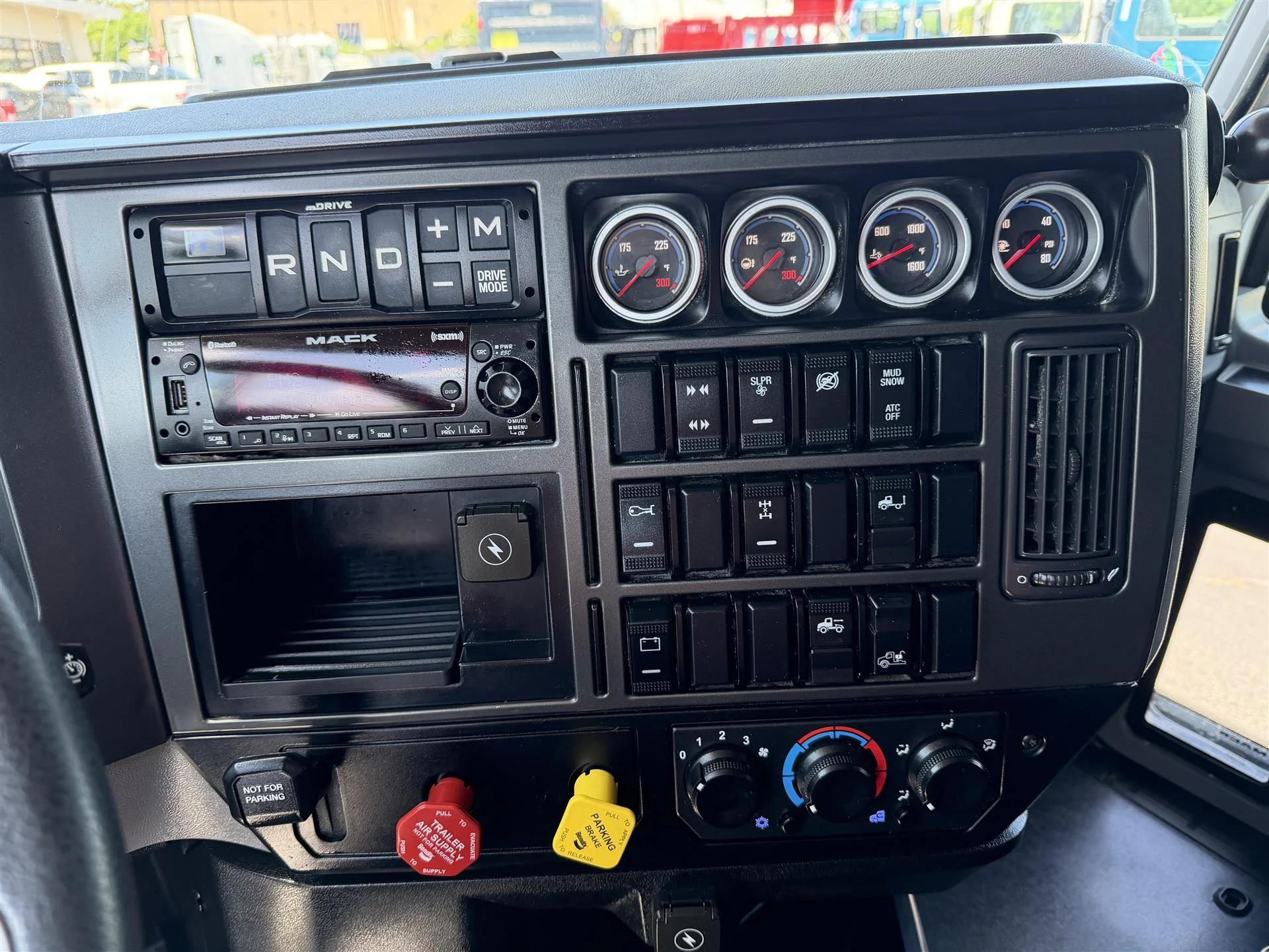 2024 Mack Anthem in Macon, GA — photo 12