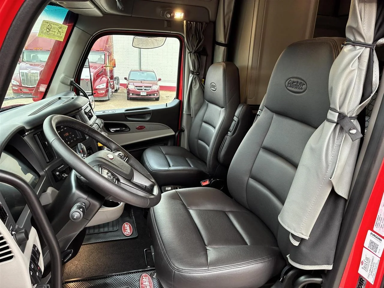 2027 Peterbilt 579 - image 9